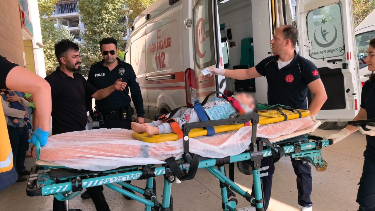 İnegöl’de 2 yaşındaki çocuk 3. kattan düştü 1 Bülten Medya -