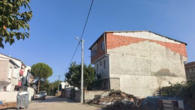 Bursa’nın İnegöl ilçesinde 2 yaşındaki Ali A., 3. kattaki pencereden