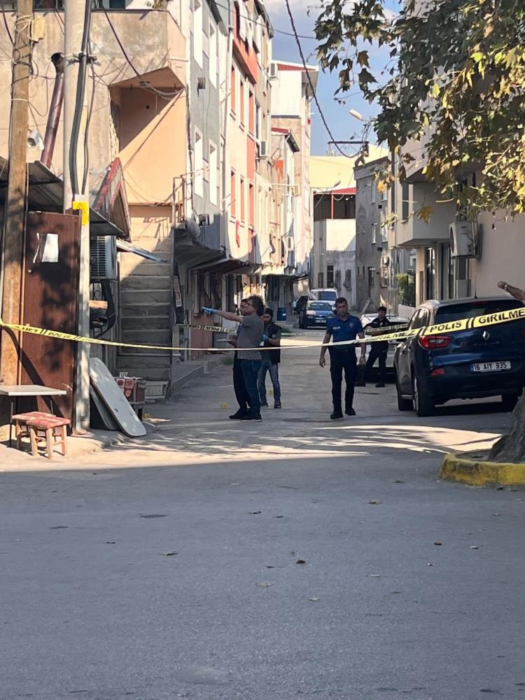 Çay ocağı önünde silahlar konuştu! 1 kişi ağır yaralandı 1 Bülten Medya -