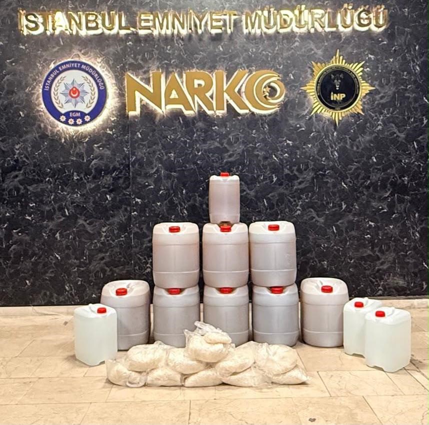İstanbul Esenyurt’ta uyuşturucu ticaretine yönelik düzenlenen operasyonda 272 kilo 450