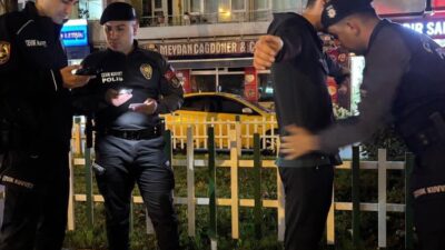 Bursa’nın Gürsu ilçesinde 1000 polisin katılımıyla asayiş uygulaması gerçekleştirildi. Denetimlerde