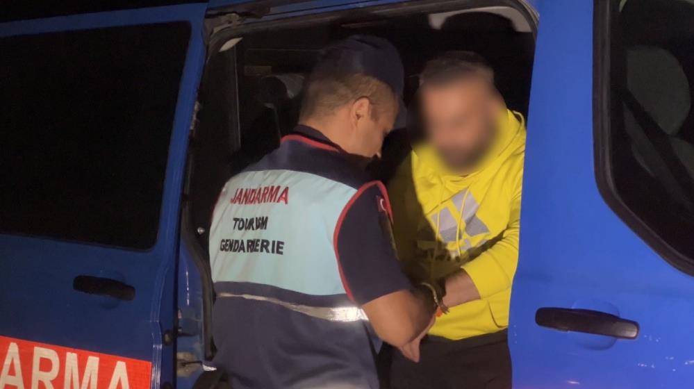 Bursa’da polisin “dur” ihtarına ve uyarı ateşine rağmen kaçışını sürdüren
