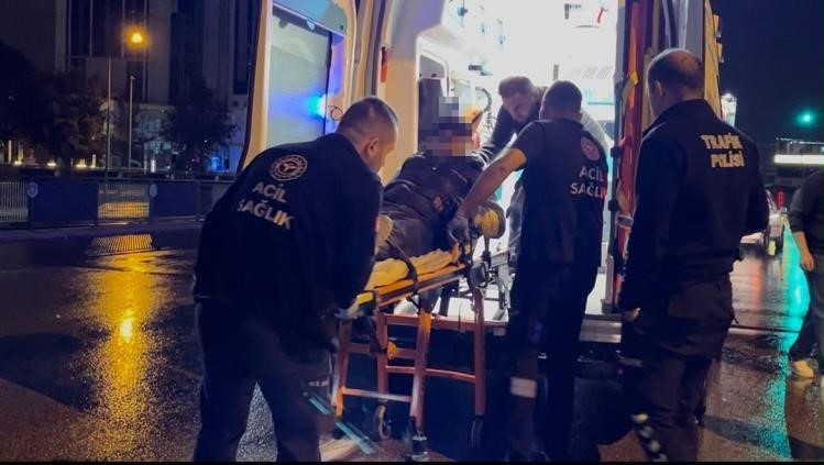 Bursa’nın Osmangazi ilçesinde yağış nedeniyle kayganlaşan yolda kontrolden çıkan motosiklet