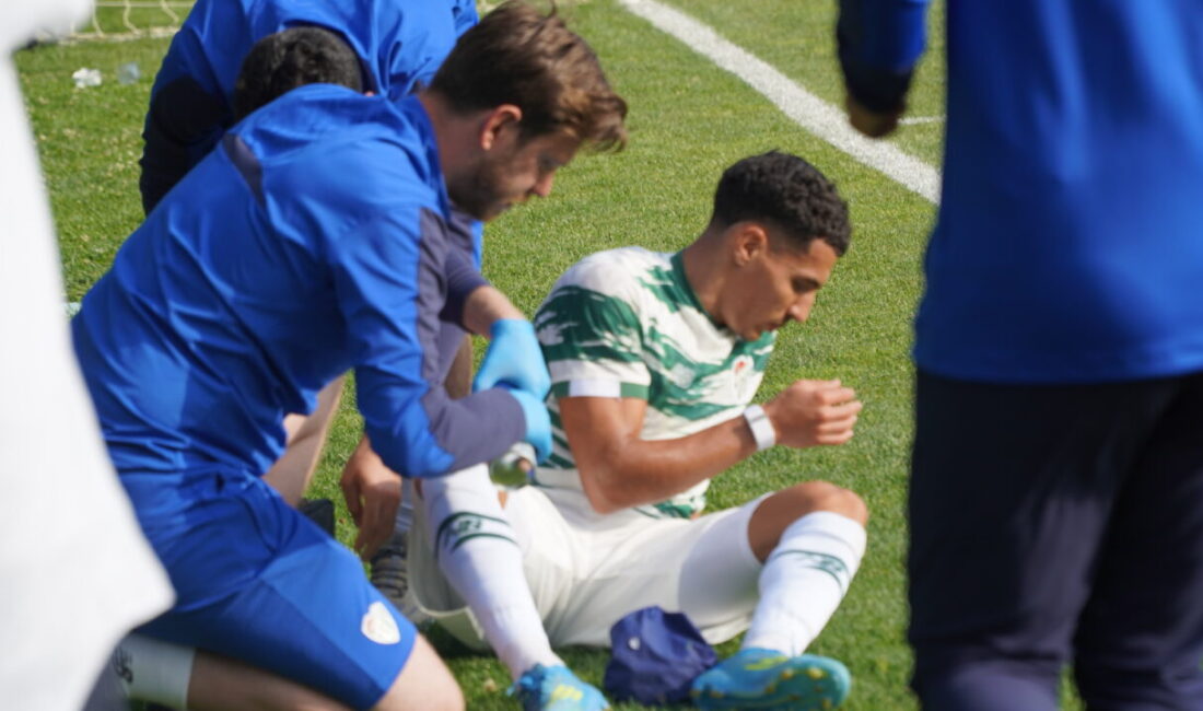 Bursaspor’un hücum oyuncusu Amine Boutrah, kasığından yaşadığı sakatlık nedeniyle 2