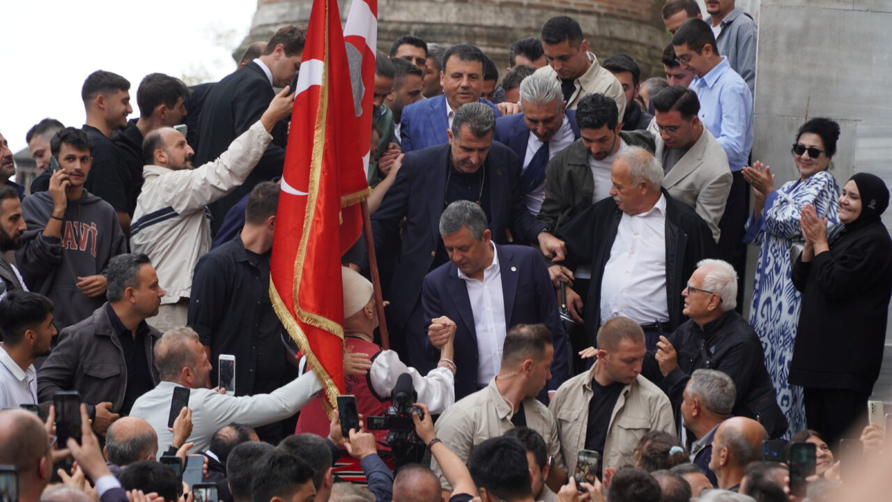 Özgür Özel Bursa’dan seslendi: Bozbey için dikkat çeken açıklama 1 Bülten Medya -