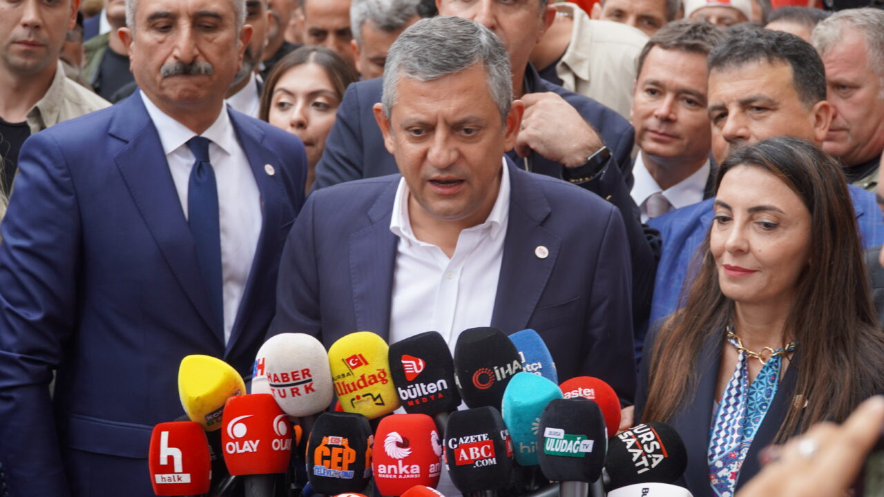 Özgür Özel Bursa’dan seslendi: Bozbey için dikkat çeken açıklama 2 Bülten Medya -