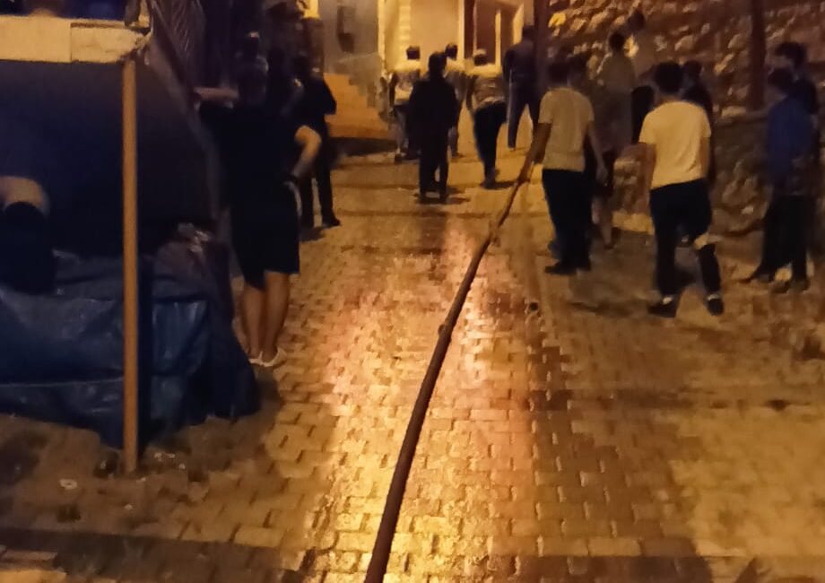 Gölyazı’da henüz nedeni belirlenemeyen bir nedenle yangın çıktı. Yangın da
