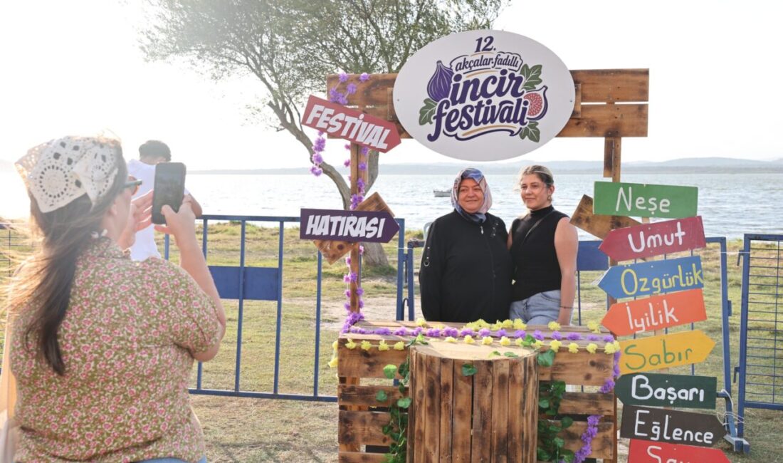 İncirde bereket, üreticide dert! Nilüfer Belediyesi tarafından düzenlenen 12. Akçalar-Fadıllı İncir Festivali, siyah incirin