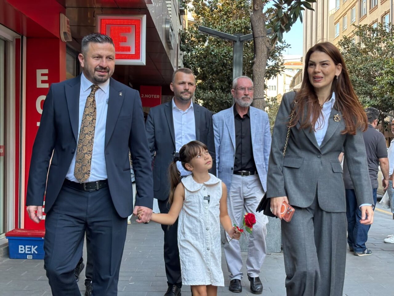 İzmir’de sınıf başkanlığı seçimini kaybetmesinin ardından sosyal medyada paylaşılan görüntüleriyle