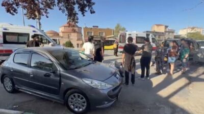 Bursa’nın Osmangazi ilçesinde yola çıkan araca çarpmamak için manevra yapan
