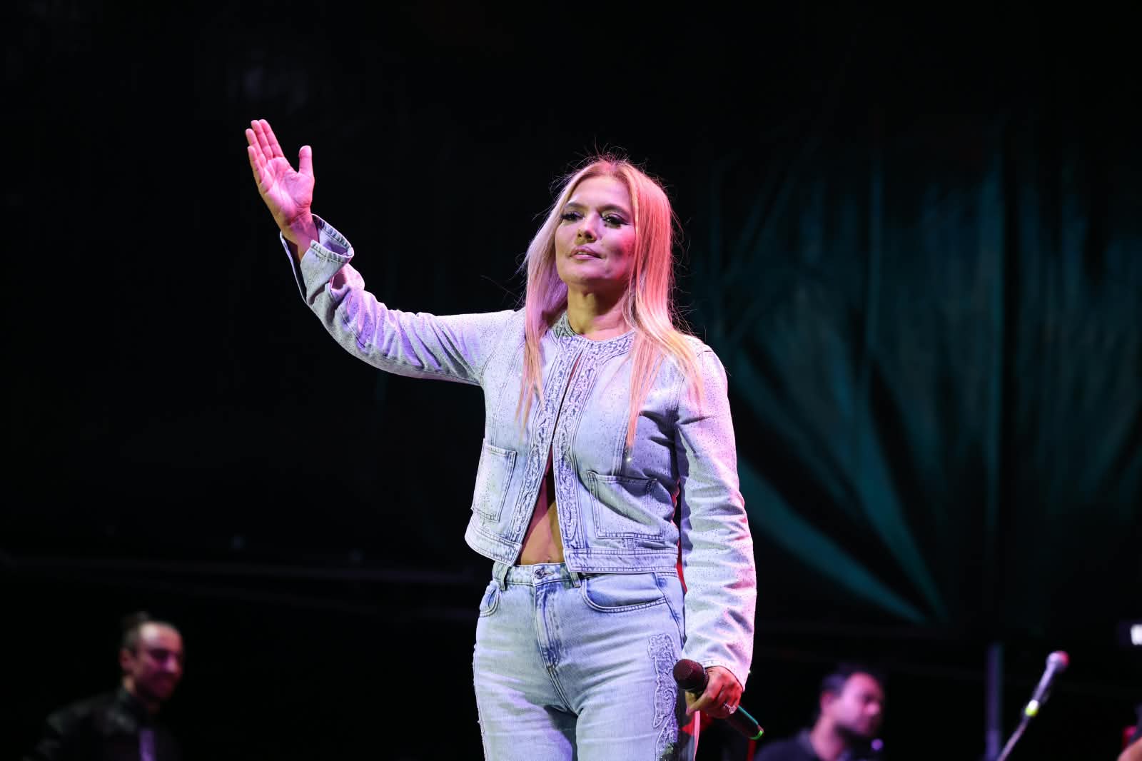 Kahveyle başladı, konserle zirve yaptı! 4 Bülten Medya -