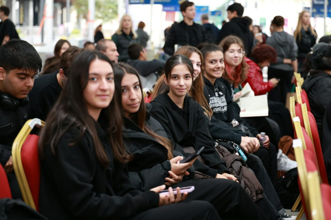 Gani Müjde Osmangazi’de gençlerle buluştu 3 Bülten Medya -