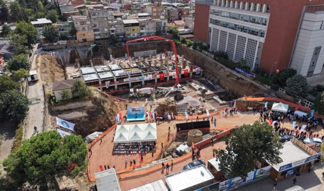 Yıldırım’da 2 milyar liralık projenin temeli atıldı! Yıldırım Belediyesi’nin Duaçınarı Kültür ve Yaşam Merkezi projesinin temeli düzenlenen