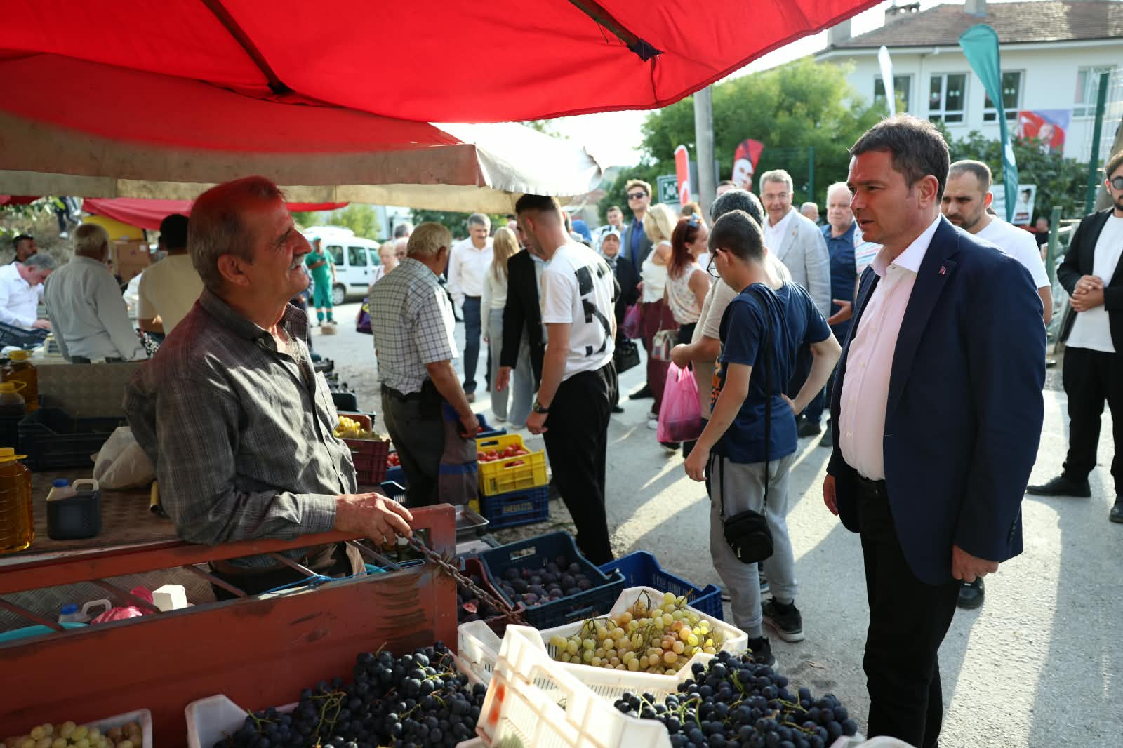 Karabalçık’ta üzüm bereketi festivalle taçlandı 1 Bülten Medya -