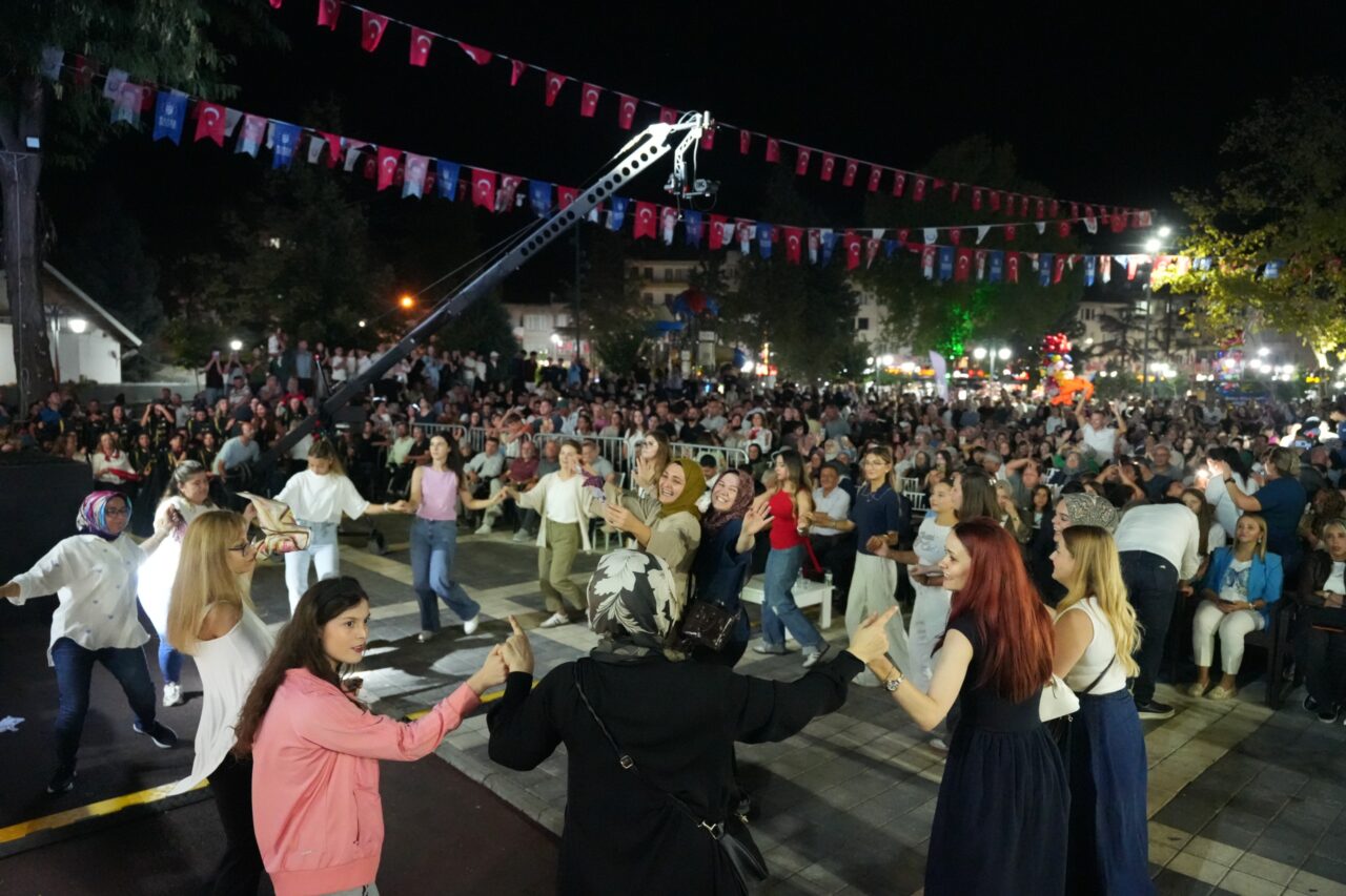 11. Uluslararası Altın Biber Festivali’nin ilk günü, 2. Geleneksel Balkan