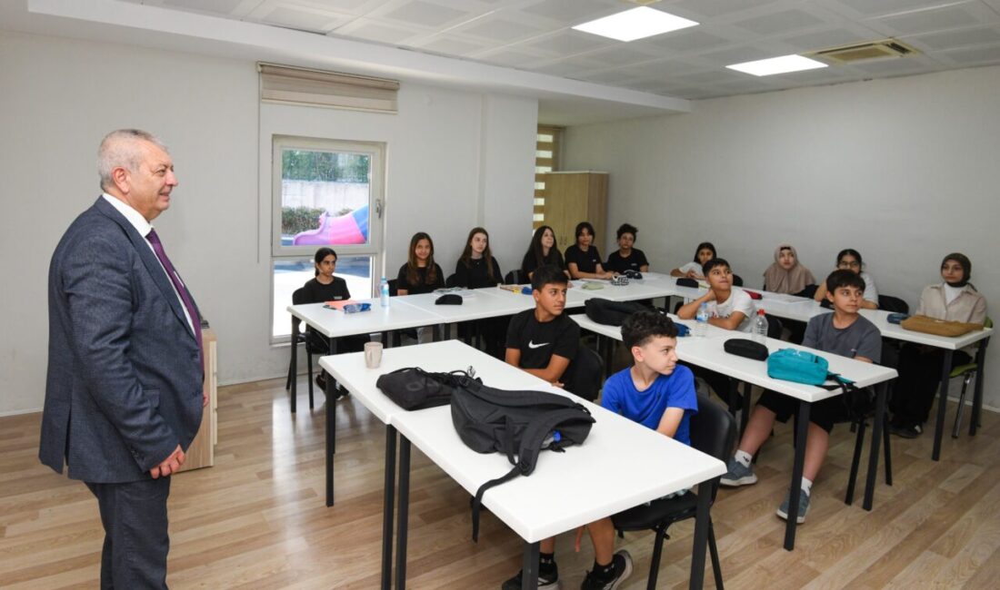 Yetenek Evleri’nde ders zili yeniden çaldı! Osmangazi Belediyesi’nin çocuk ve gençlere yönelik eğitim desteği sunduğu Yetenek