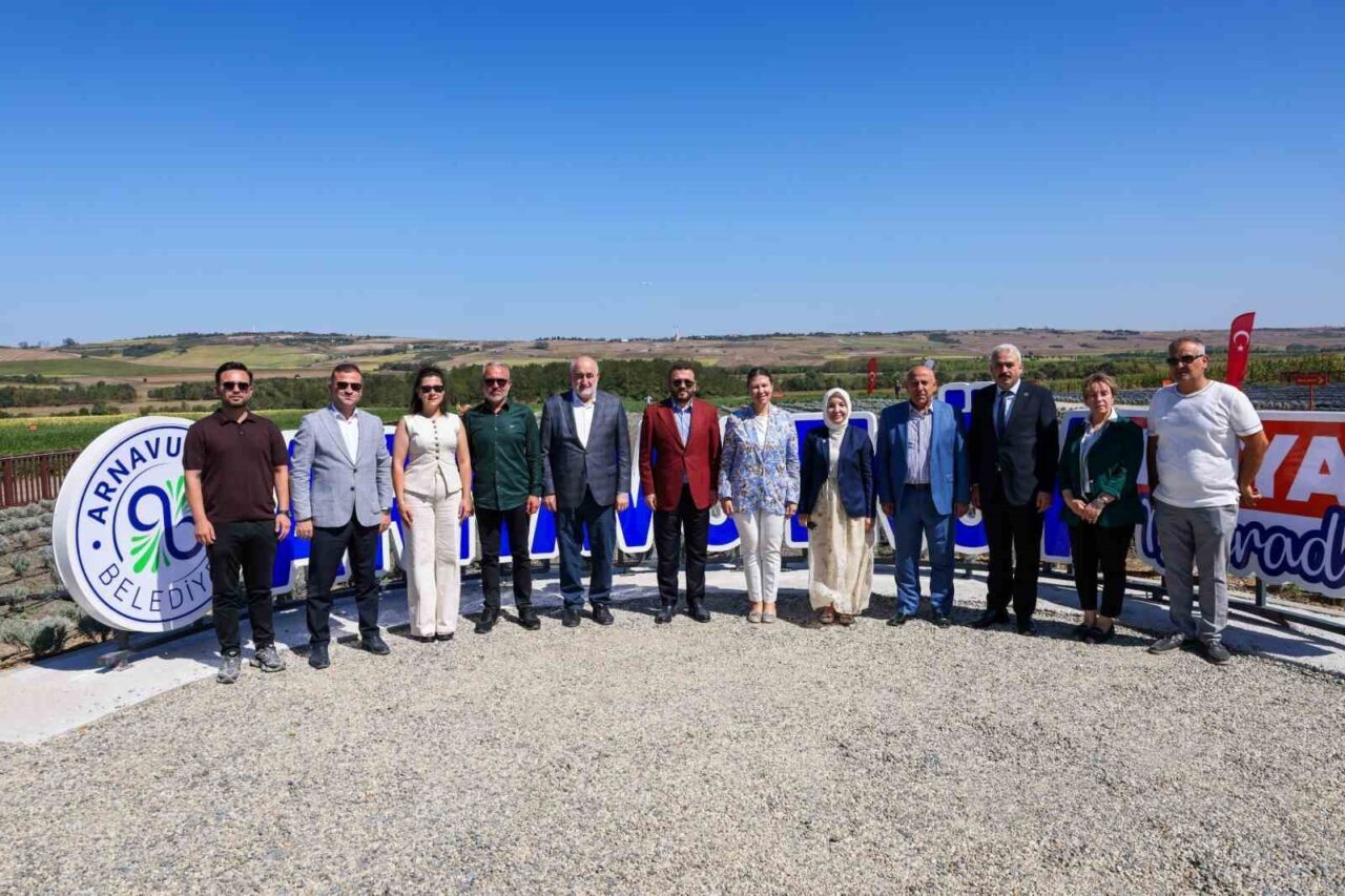 Arnavutköy’de tarım turizmi projesi: Çilek ve lavanta bahçesi açılış töreni gerçekleştirildi 23 Bülten Medya -
