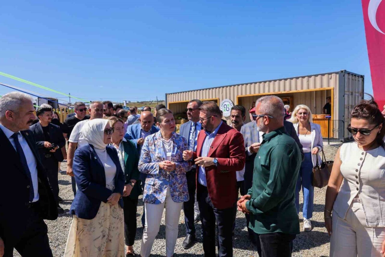 Arnavutköy’de tarım turizmi projesi: Çilek ve lavanta bahçesi açılış töreni gerçekleştirildi 20 Bülten Medya -