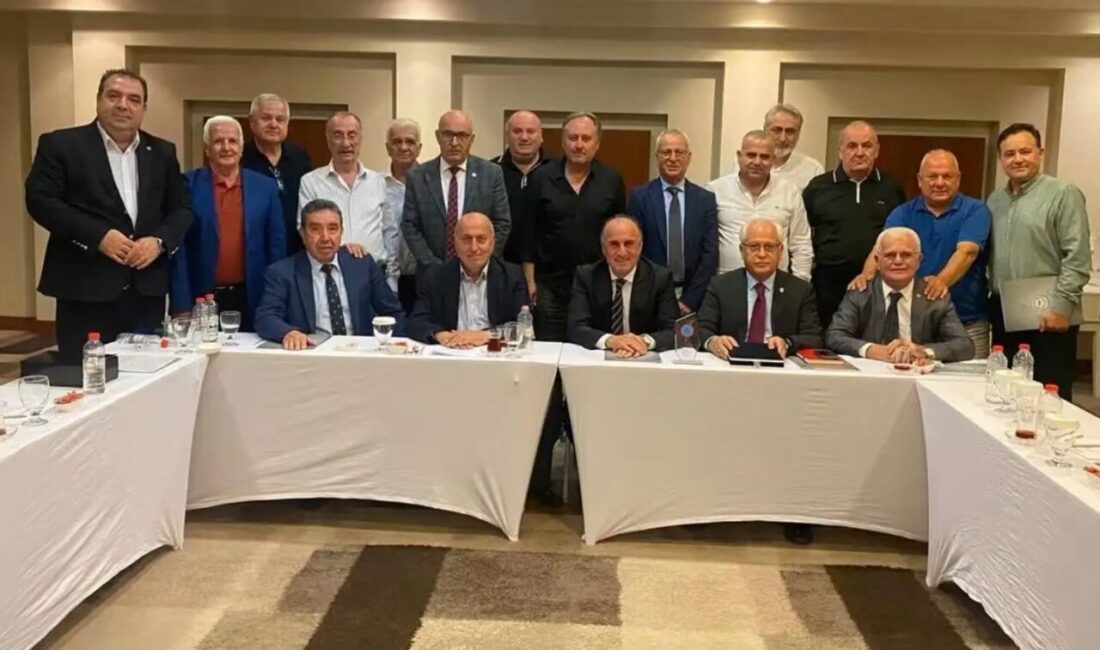 ASKK 17. Bölge ASKF Başkanları Toplantısı’na Başkan Tosun’da katıldı Türkiye Amatör Spor Kulüpleri Konfederasyonu (TASKK) 17. Bölge ASKF Başkanları