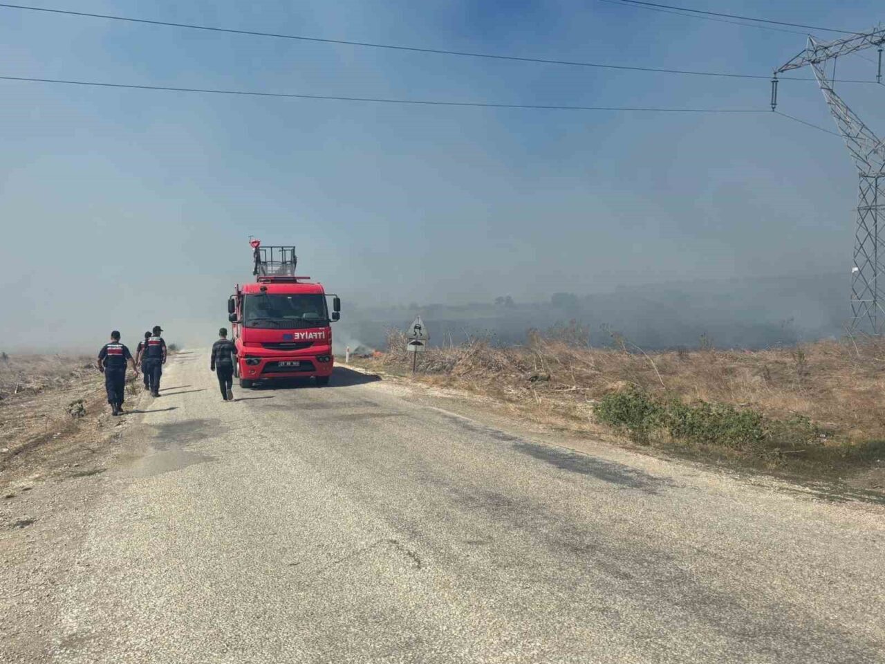 Babaeski’de mera yangını: Dumanlar kilometrelerce uzaktan görüldü 19 Bülten Medya -