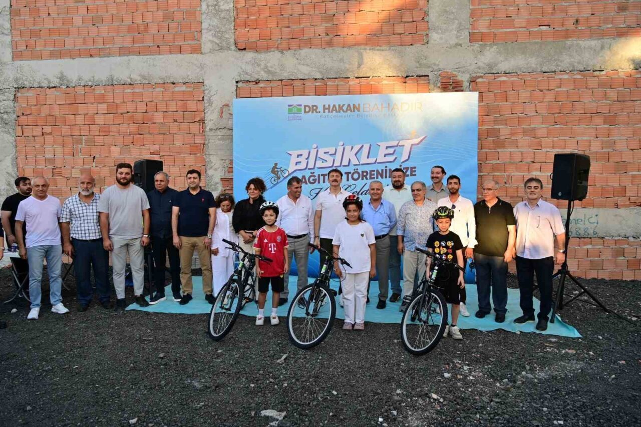 Bahçelievler’de 100 çocuğa bisiklet dağıtım töreni 14 Bülten Medya -