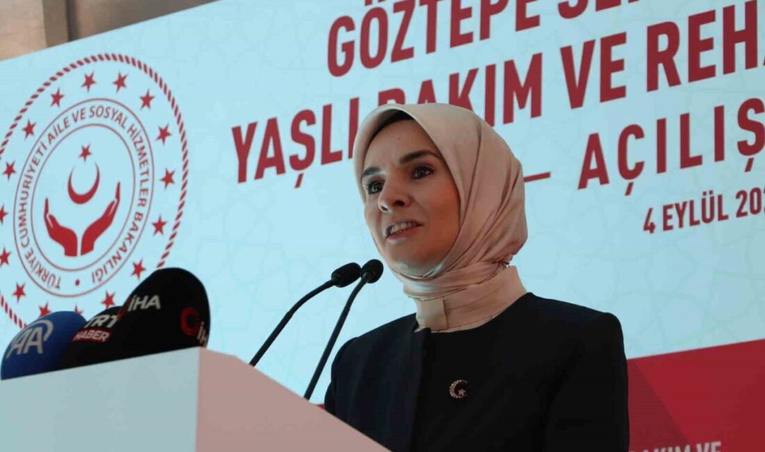 Bakan Göktaş: “Yaşlılarımıza yönelik hizmetlerimizi aktif bir hayat anlayışıyla şekillendiriyoruz” İstanbul’da düzenlenen Göztepe Semiha Şakir Huzurevi Yaşlı Bakım ve Rehabilitasyon