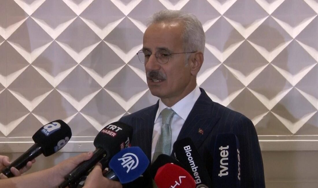 Marmara’da çarpışan 2 gemiye ilişkin konuşan Ulaştırma ve Altyapı Bakanı