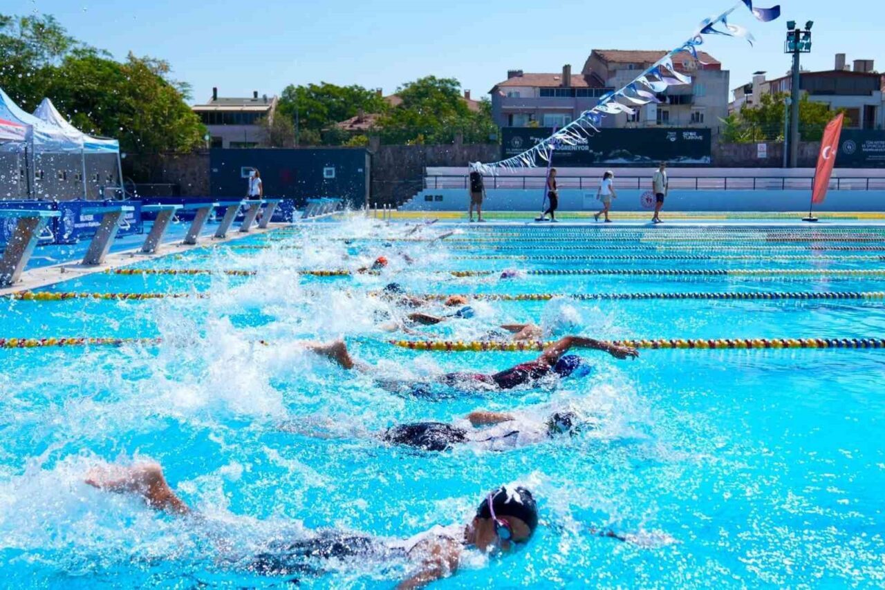 Balıkesir’in kurtuluşu çeşitli spor etkinlikleriyle kutlandı 16 Bülten Medya -