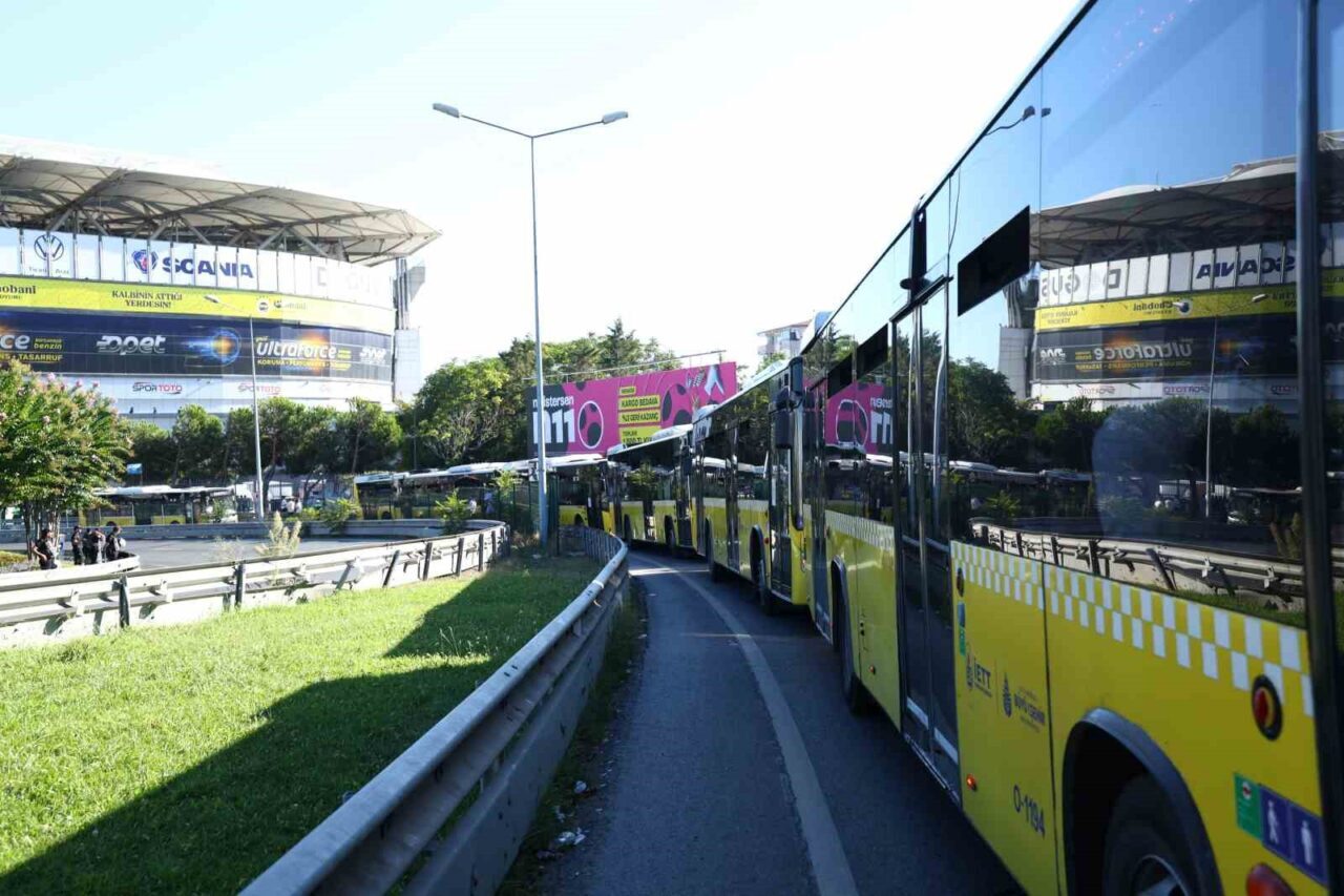 Beşiktaş taraftarı stada geldi 56 Bülten Medya -