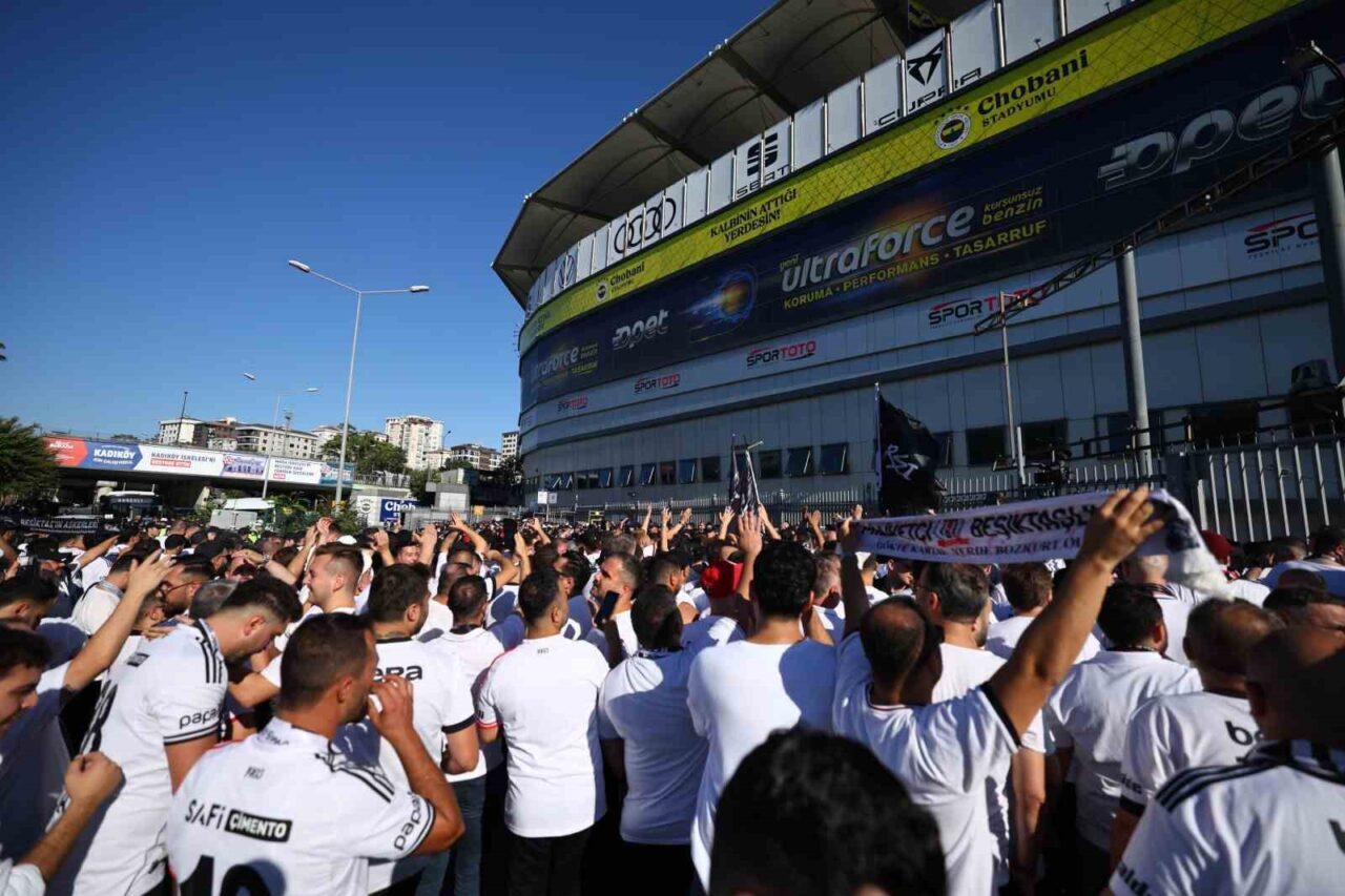 Beşiktaş taraftarı stada geldi 65 Bülten Medya -