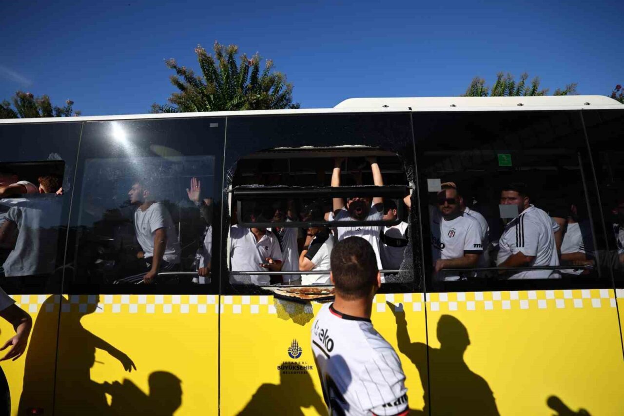 Beşiktaş taraftarı stada geldi 63 Bülten Medya -