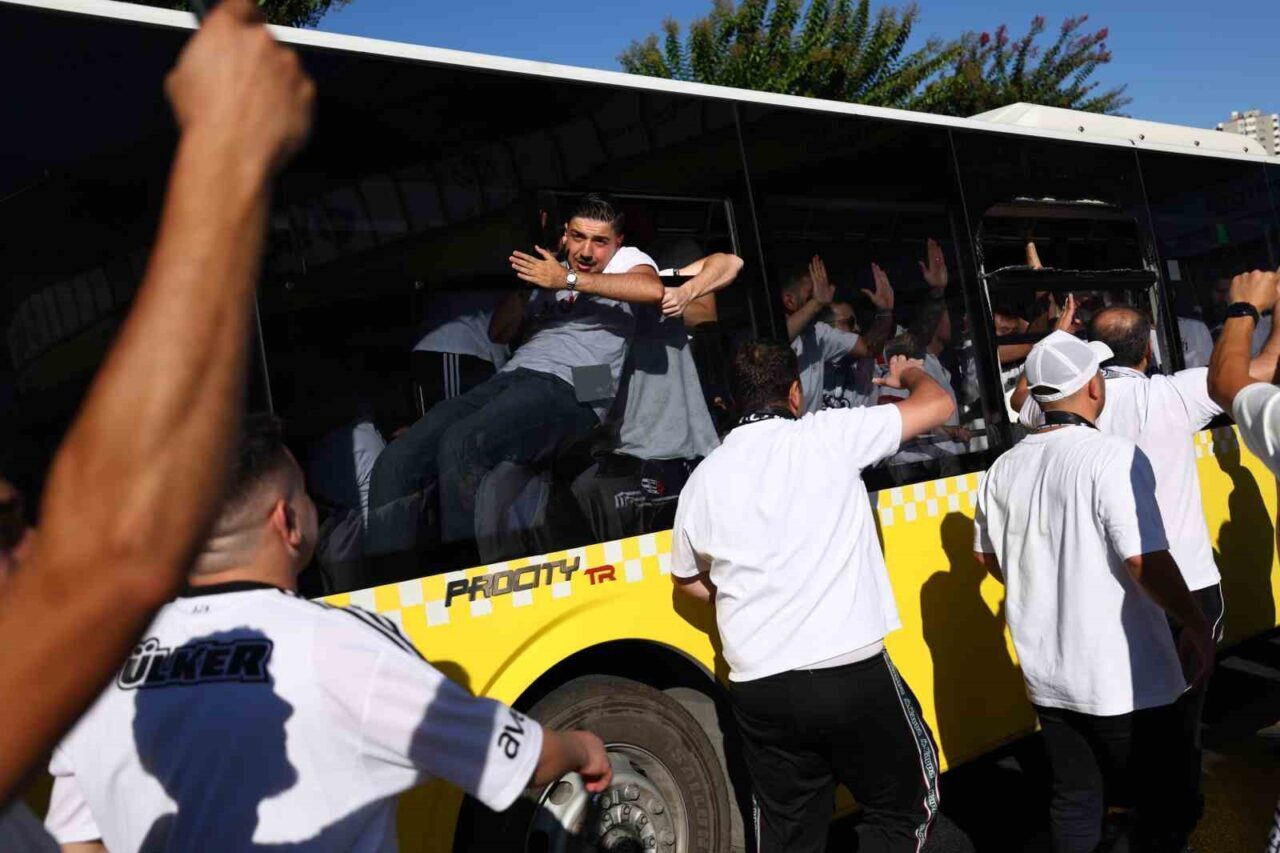 Beşiktaş taraftarı stada geldi 61 Bülten Medya -