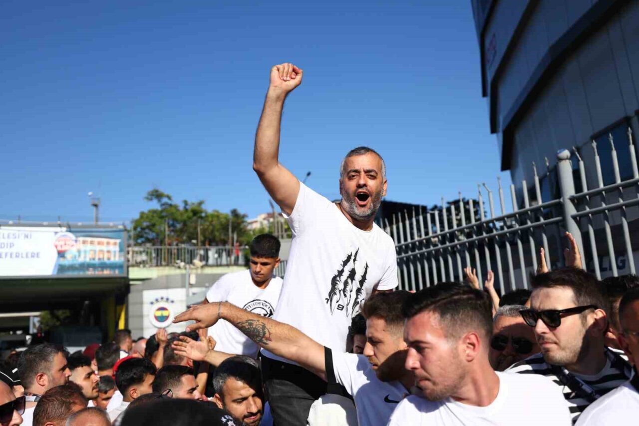 Beşiktaş taraftarı stada geldi 68 Bülten Medya -