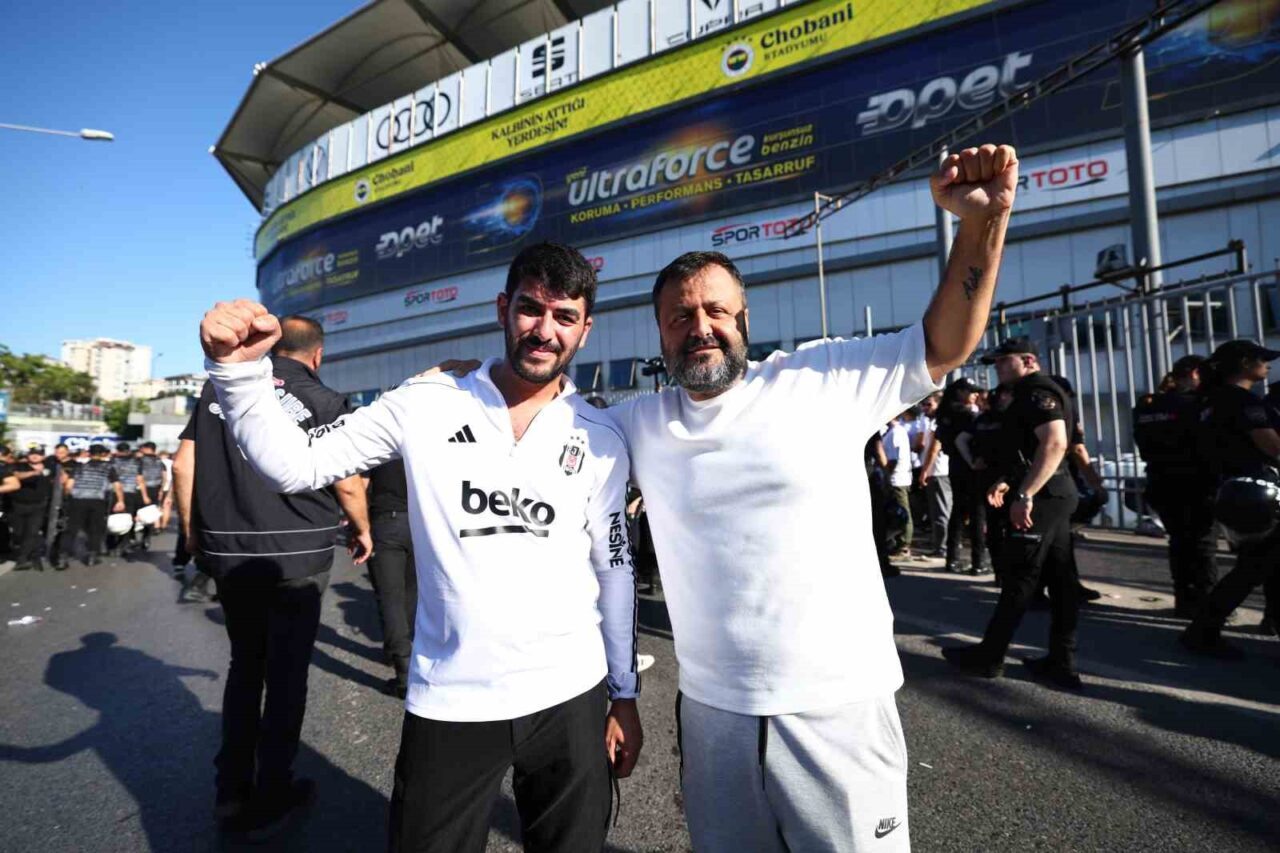 Beşiktaş taraftarı stada geldi 67 Bülten Medya -