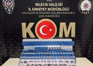 Bilecik’te polis ekiplerince bir tırda yapılan aramada bin 210 paket