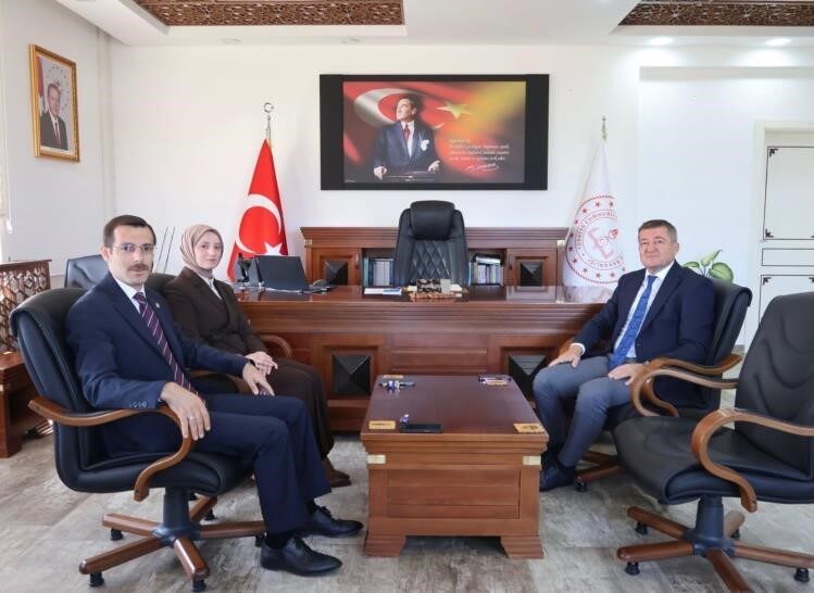 Bilecik’in Yenipazar ve İnhisar ilçelerinin kaymakamları, İl Millî Eğitim Müdürü