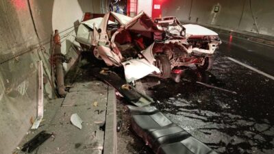 Bilecik’te otomobil ile traktörün çarpışması sonucu meydana gelen trafik kazasında