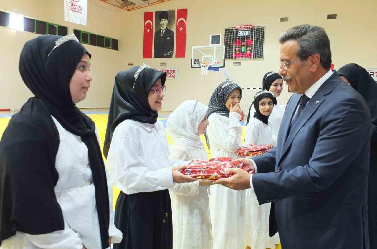 Burhaniye de Yaz Kur’an Kursu kapanış töreni düzenlendi 21 Bülten Medya -