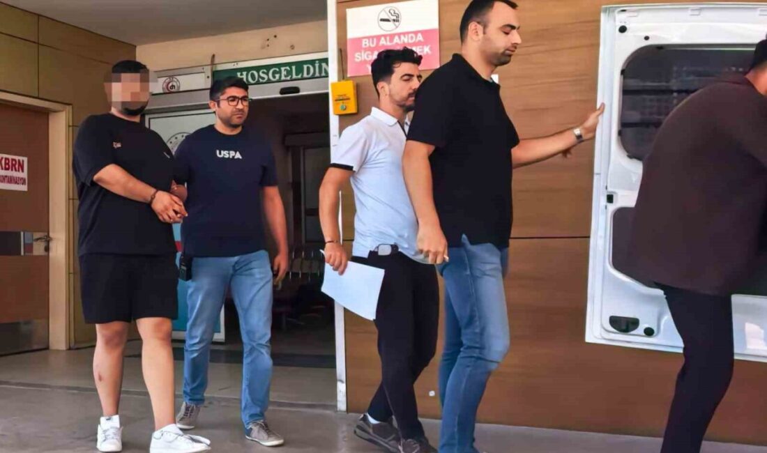 Bursa’da dolandırıcılık şebekesi çökertildi Bursa’nın İnegöl ilçesinde polis ekipleri, dolandırıcılık şüphelilerini düzenlenen operasyonla yakaladı.