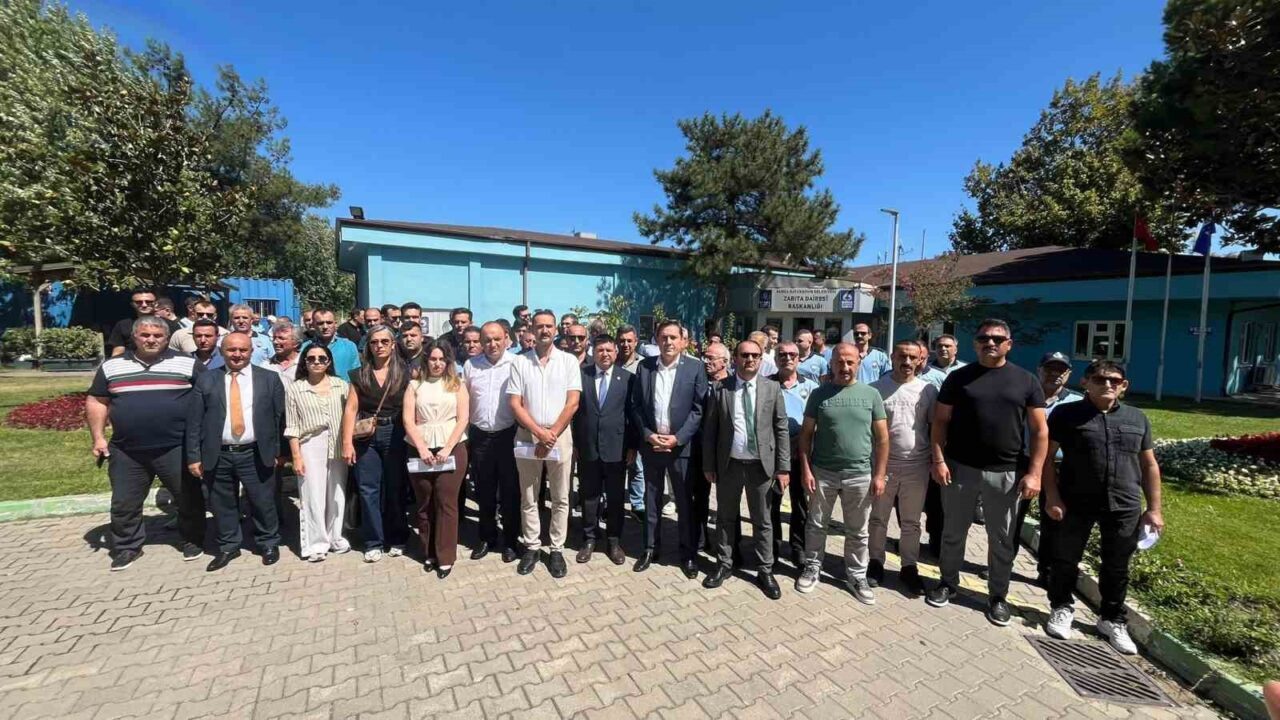 Bursa’da zabıta memuruna saldırı sonrası basın açıklaması: "Kamu düzenini koruyanların da korunmaya hakkı vardır" 19 Bülten Medya -