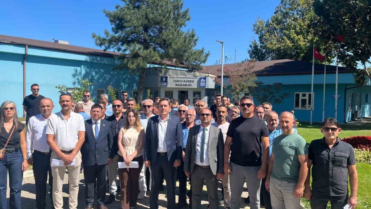 Bursa’da zabıta memuruna saldırı sonrası basın açıklaması: "Kamu düzenini koruyanların da korunmaya hakkı vardır" 20 Bülten Medya -