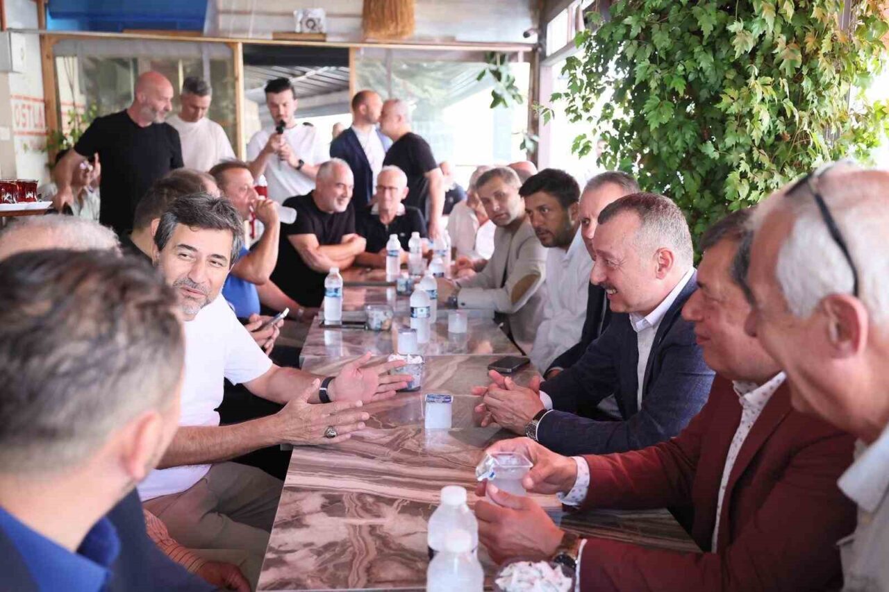 Büyükakın, Karamürsel’de vatandaşların taleplerini dinledi 7 Bülten Medya -