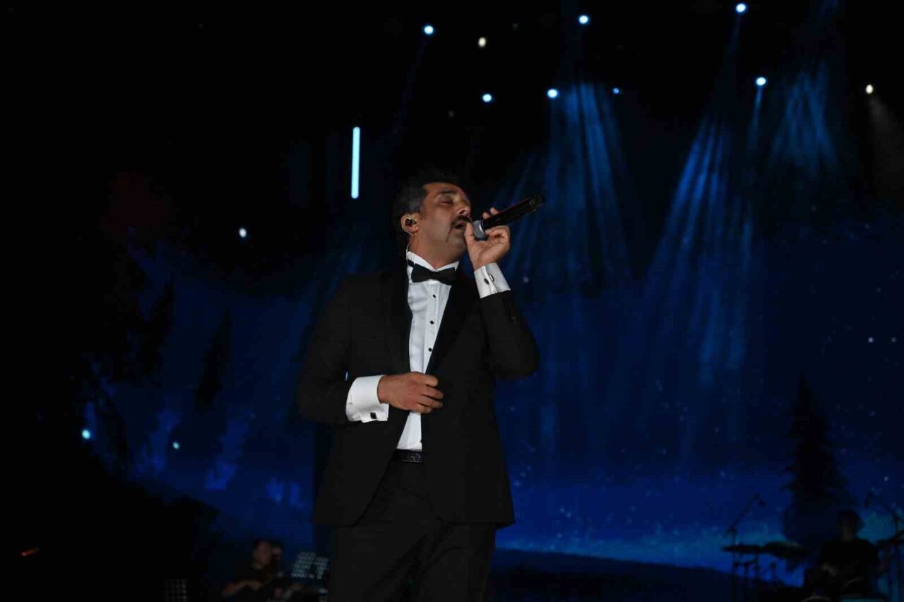 Çanakkale Kültür Yolu Festivali’nin müzik maratonu Bayhan’la son buldu 19 Bülten Medya -