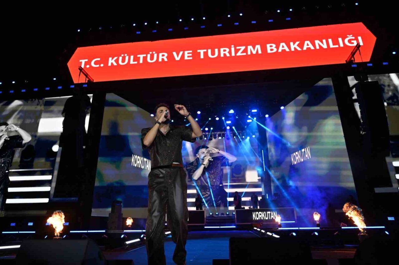 Çanakkale’de festival sahnesinde Sefo rüzgarı 21 Bülten Medya -