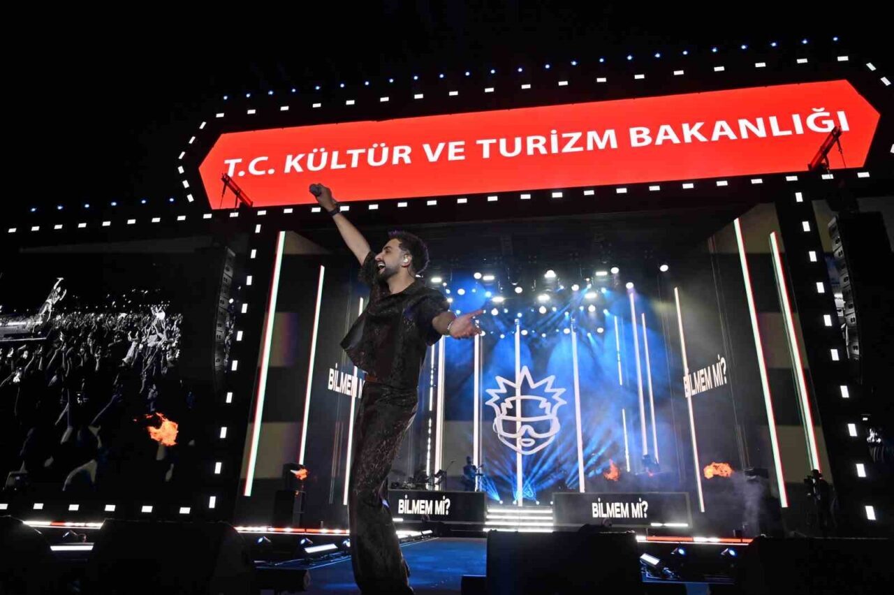 Çanakkale’de festival sahnesinde Sefo rüzgarı 19 Bülten Medya -