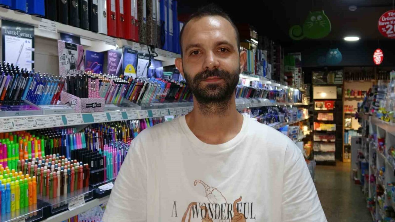 Çanakkale’de kırtasiye alışverişleri yoğunlaştı 25 Bülten Medya -
