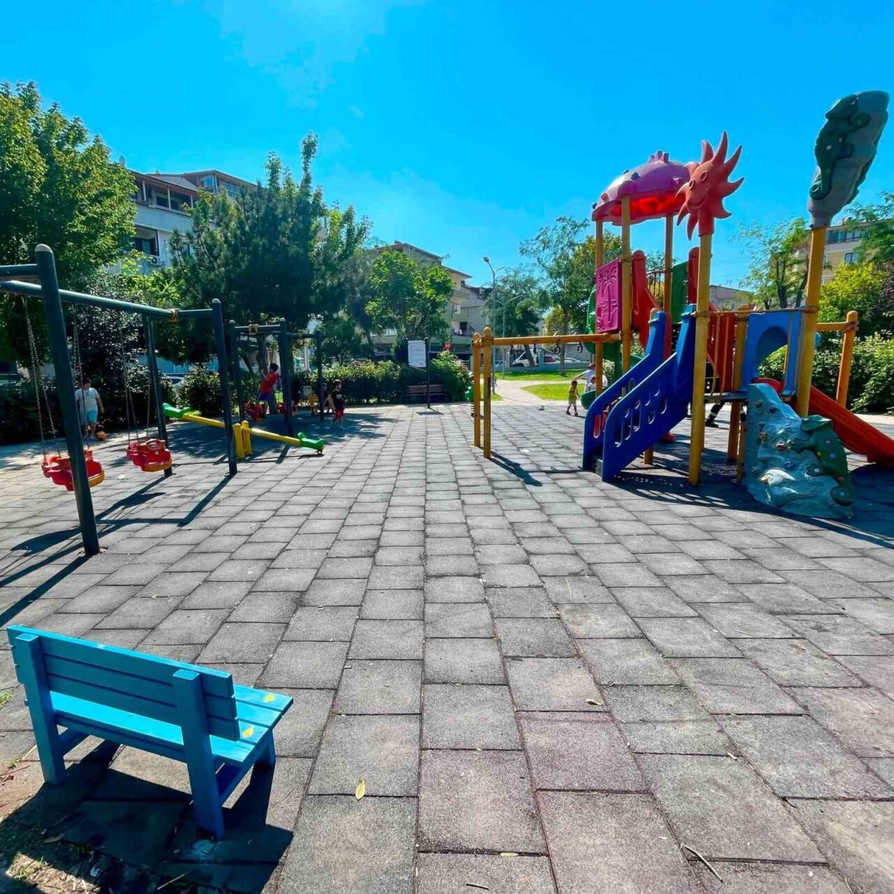 Çocuklar için parklara özel oturma grupları yerleştiriliyor 7 Bülten Medya -