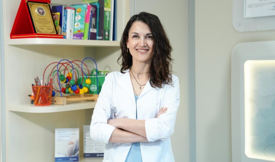 Çocuklarda yanlış ayakkabı ayak sağlığını bozuyor Çocukların sağlıklı ayak gelişimi için doğru ayakkabı seçimi önem taşıyor.