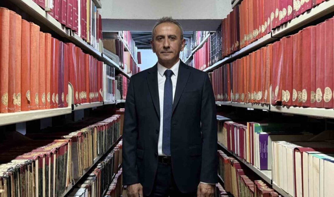 Cumhurbaşkanı Erdoğan’ın “28 Şubat döneminde çöpe atılmıştır” dediği kitapları kurtaran Minder konuştu Cumhurbaşkanı Recep Tayyip Erdoğan, 28 Şubat’ta kitapların da hedef olduğunu