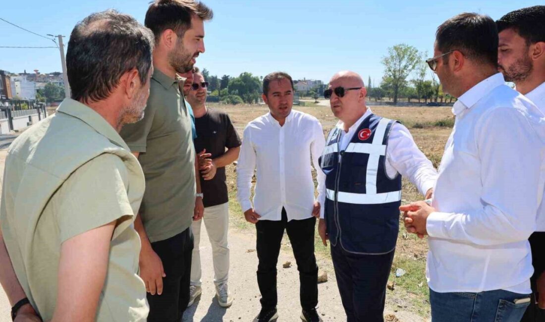 Darıca’da yol yapım, bakım ve asfaltlama çalışmaları sürdürülürken, ulaşımın daha
